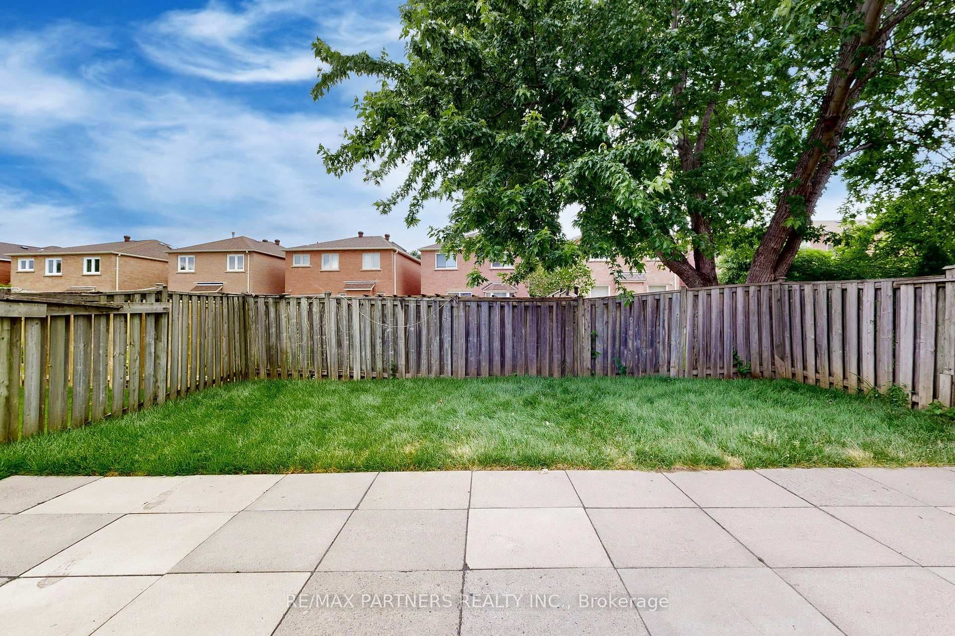 128 Bellrock Drive photo 49