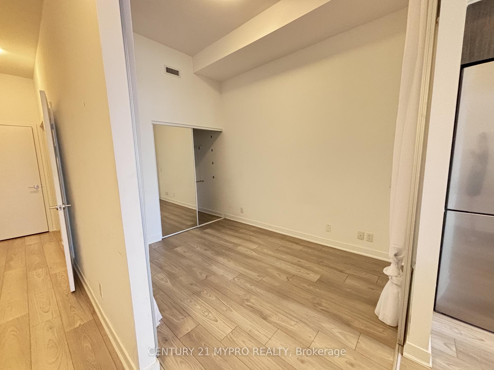 120 Parliament Street Unit 601 photo 11
