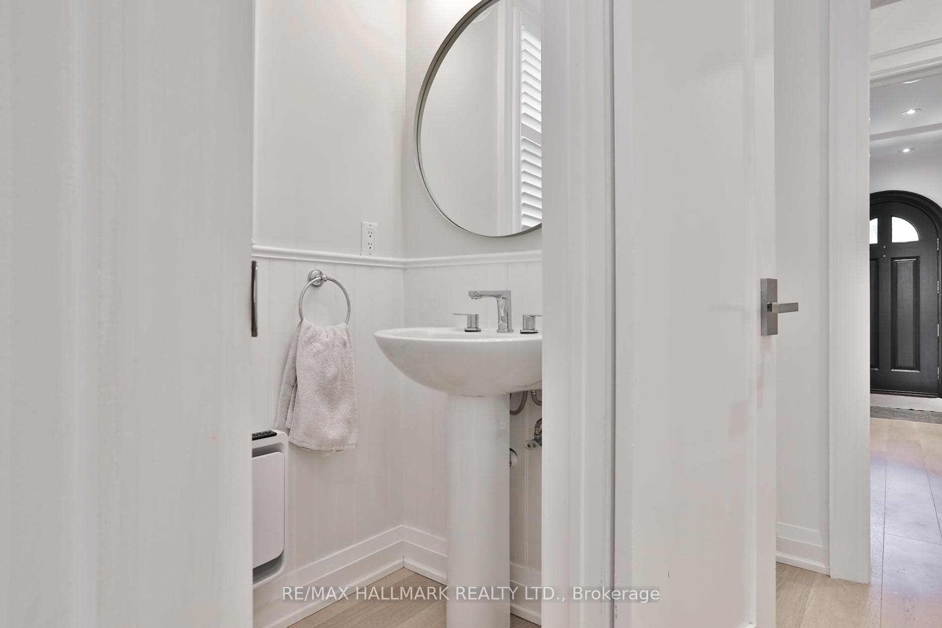 73 Elwood Boulevard photo 22