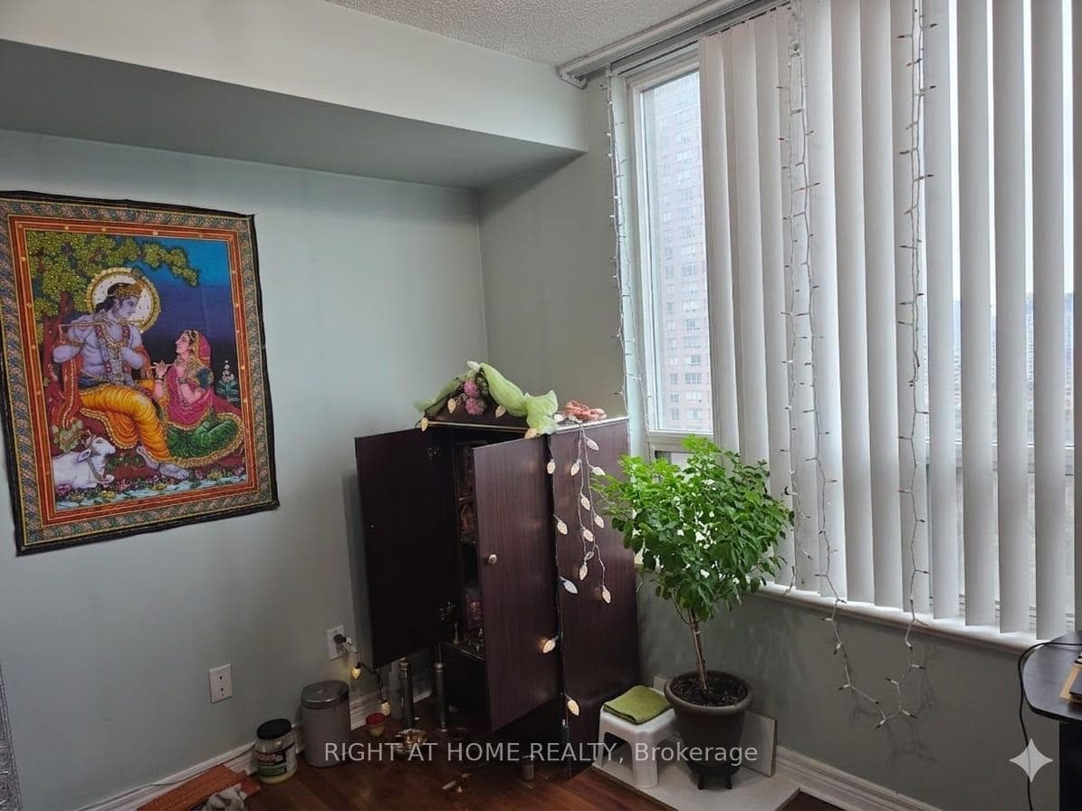 68 Corporate Drive Unit 1229 photo 27