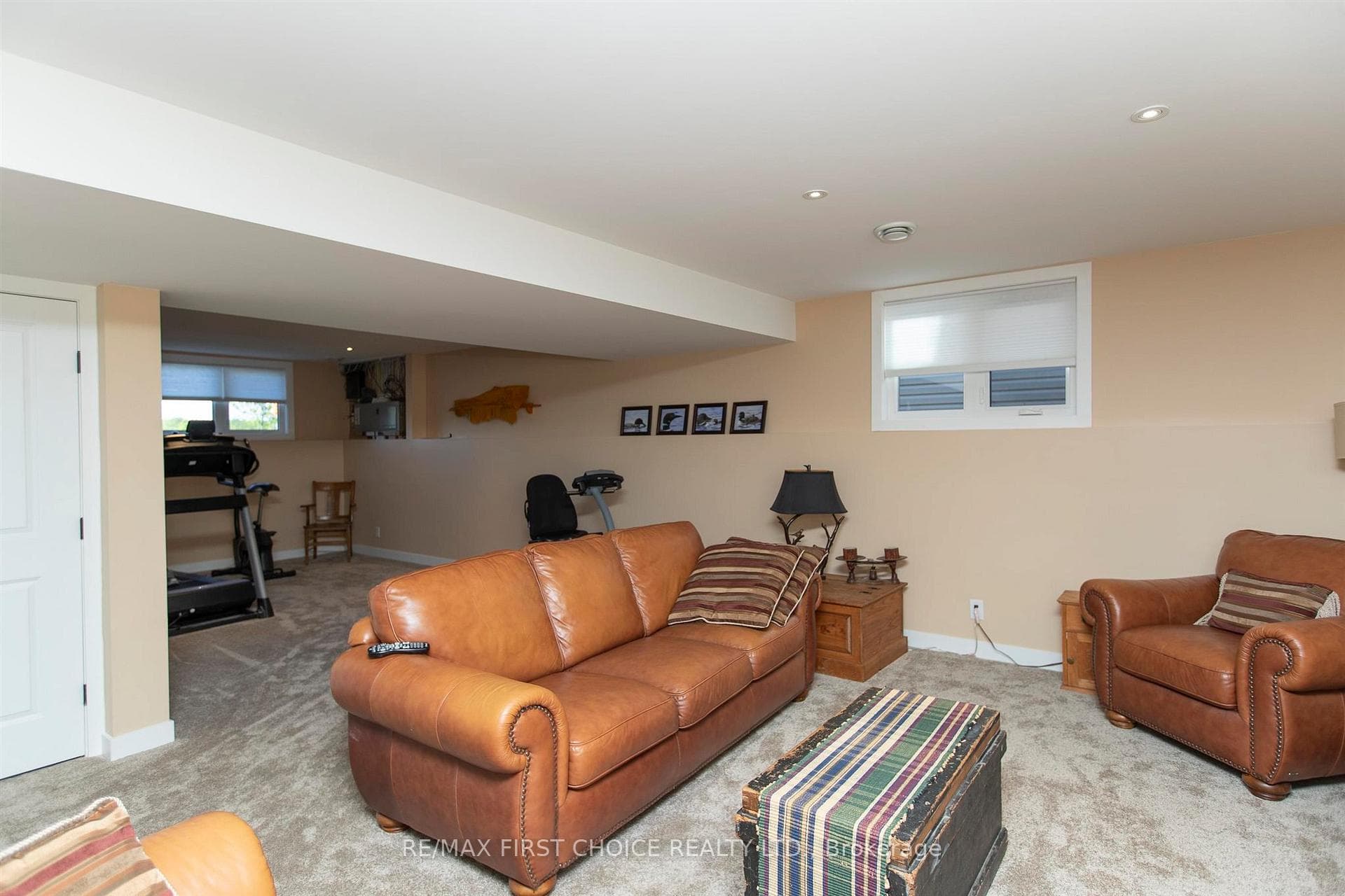 457 Gemstone Drive photo 29