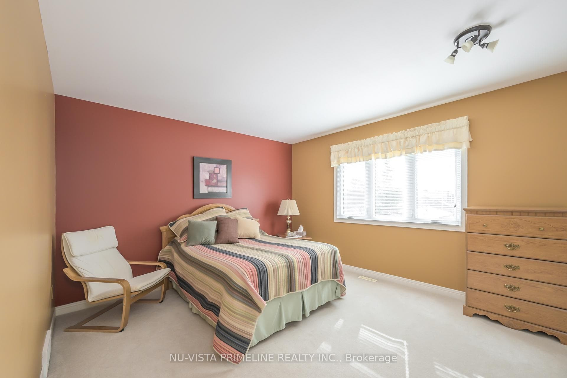 119 Jennifer Crescent photo 35