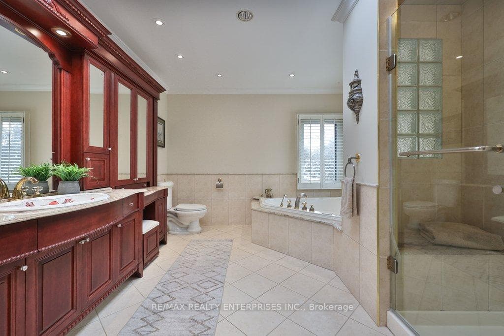 4 Piece Primary Ensuite, Custom Vanity
