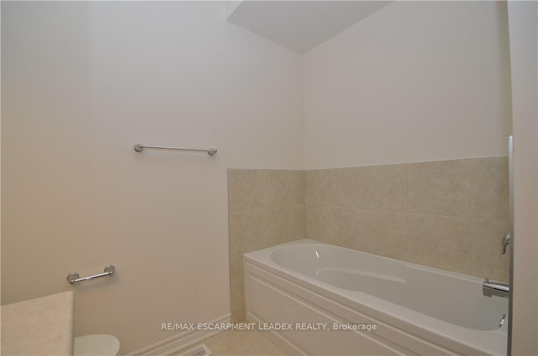 305 GARNER Road Unit 53 photo 18
