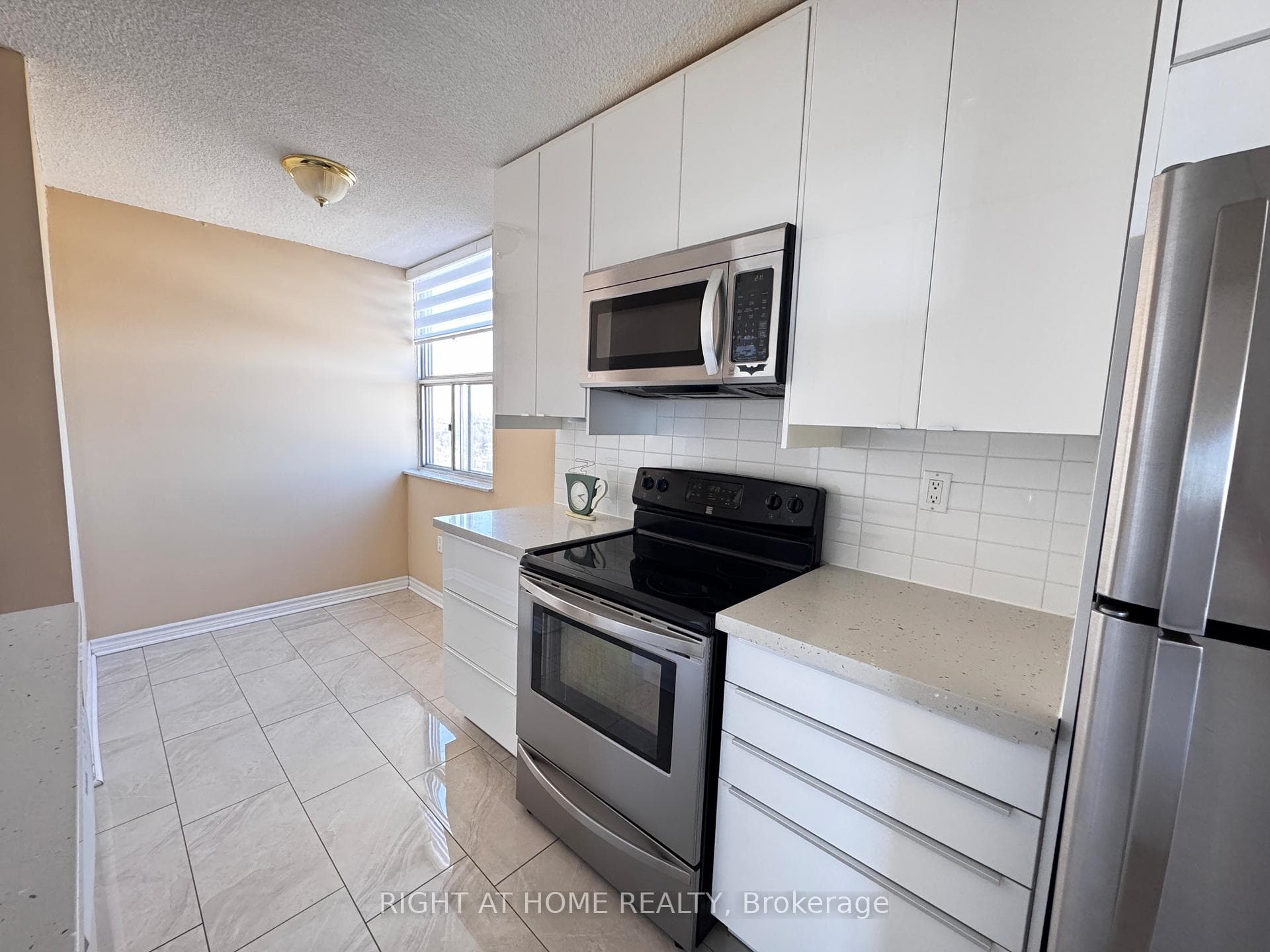 205 Hilda Avenue Unit 2104 photo 9