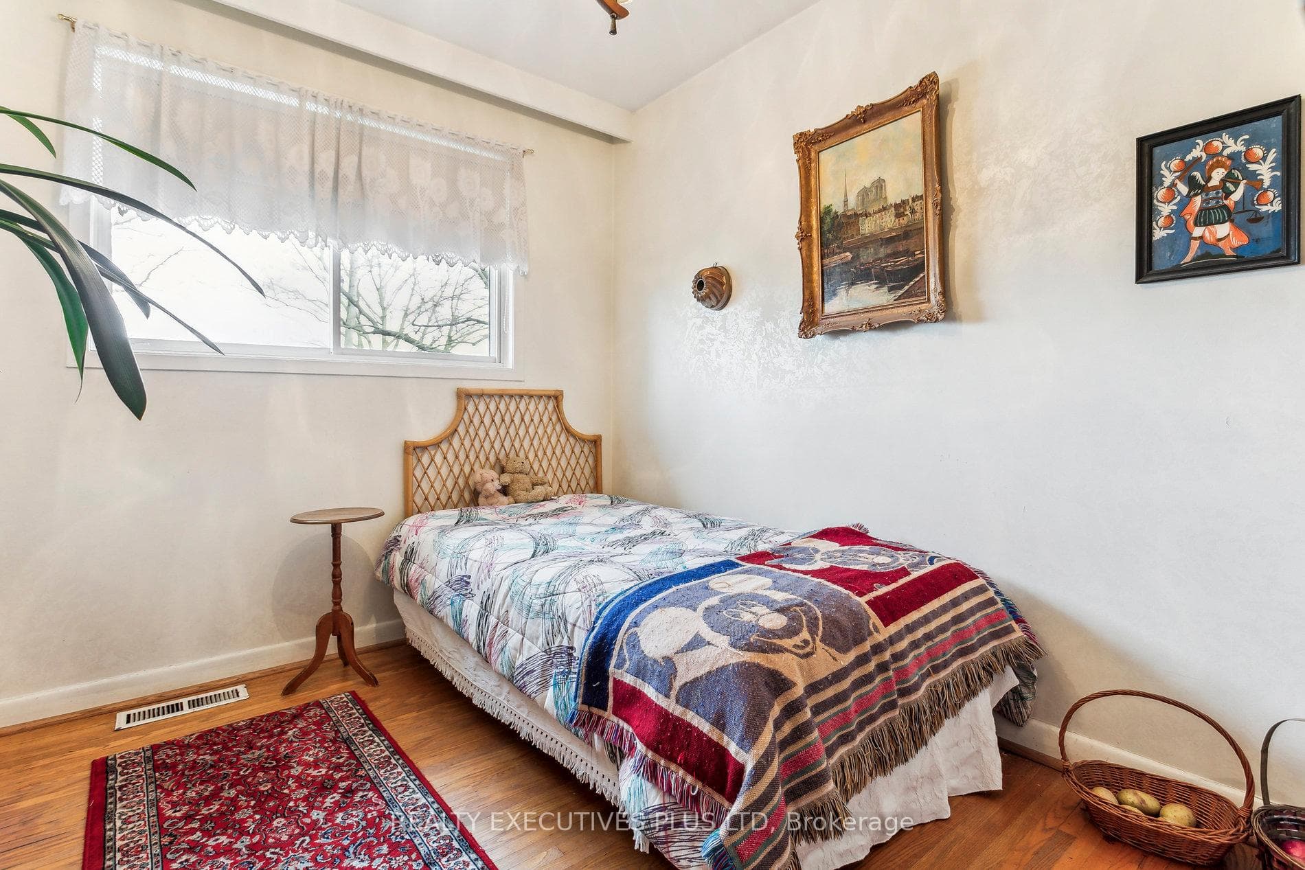 2nd Bedroom