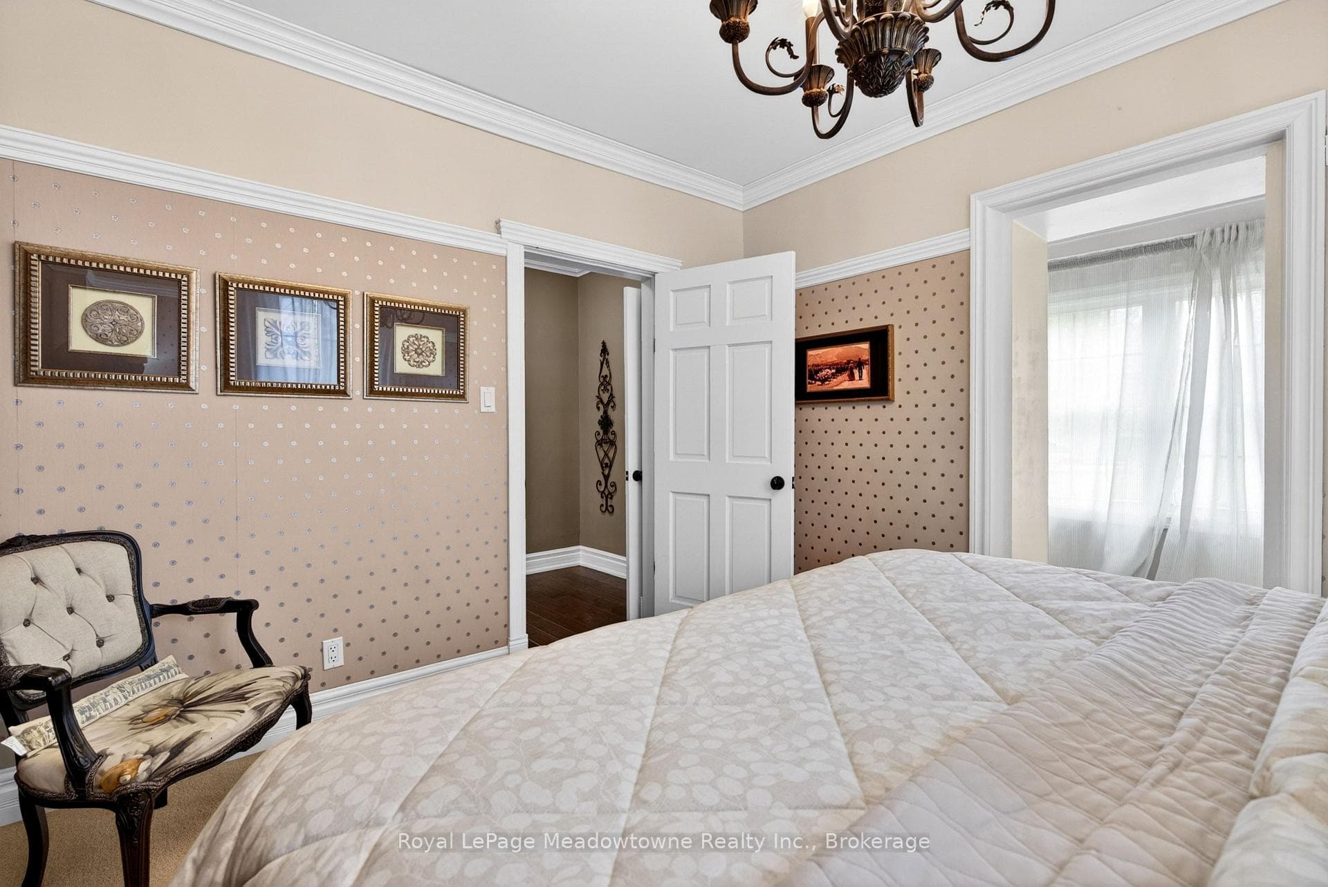 53 CAMPBELL Avenue photo 25
