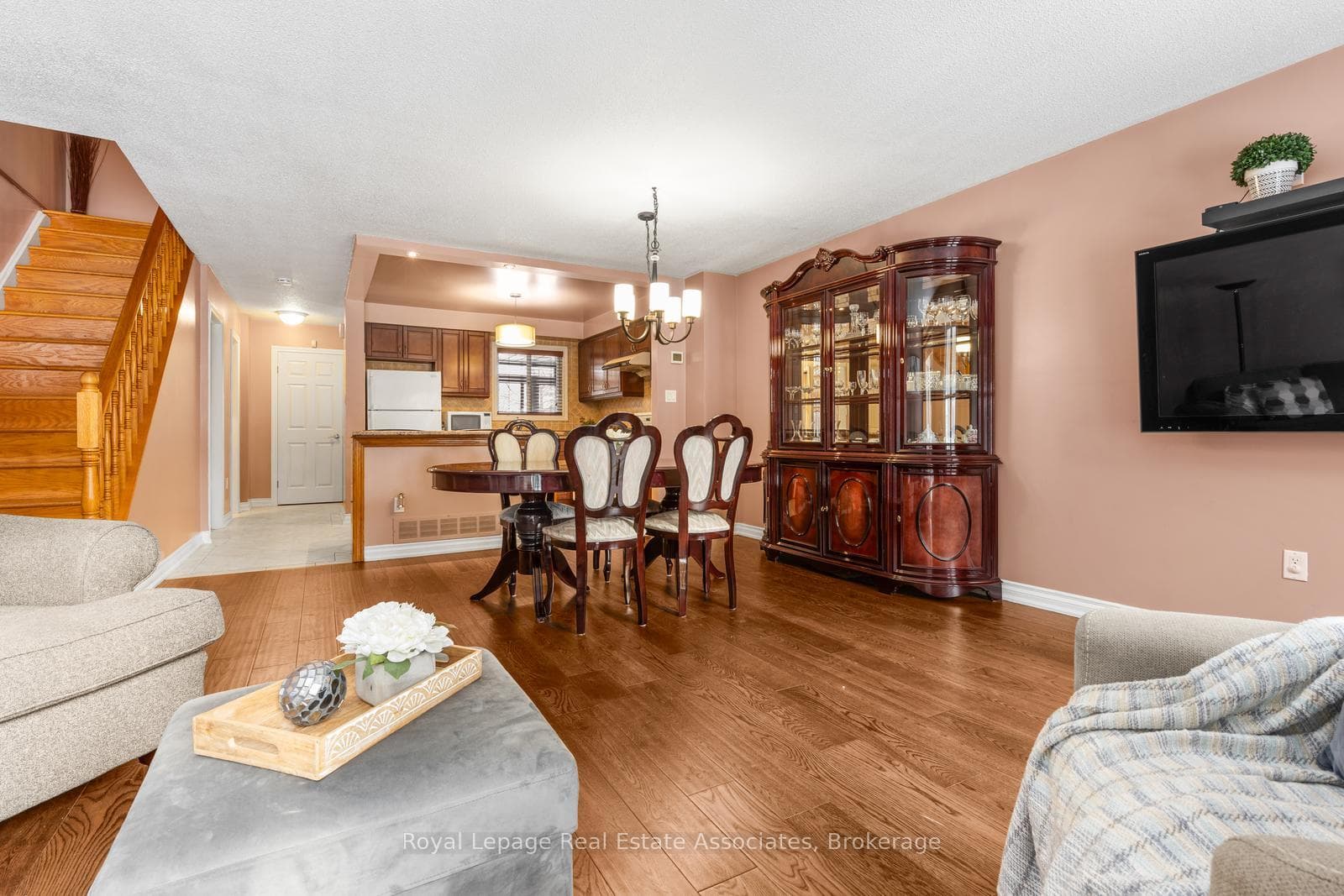 4288 Shelby Crescent photo 15