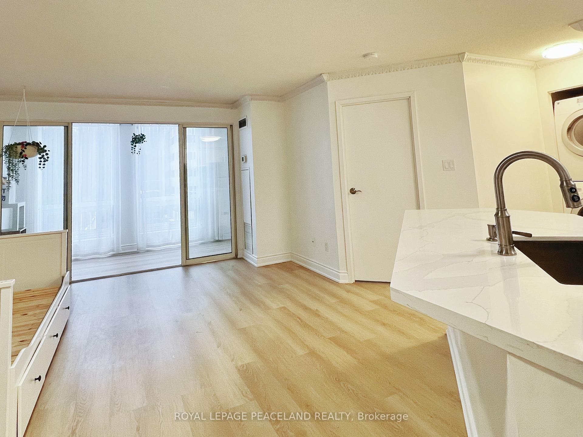 25 Grenville Street Unit 502 photo 11