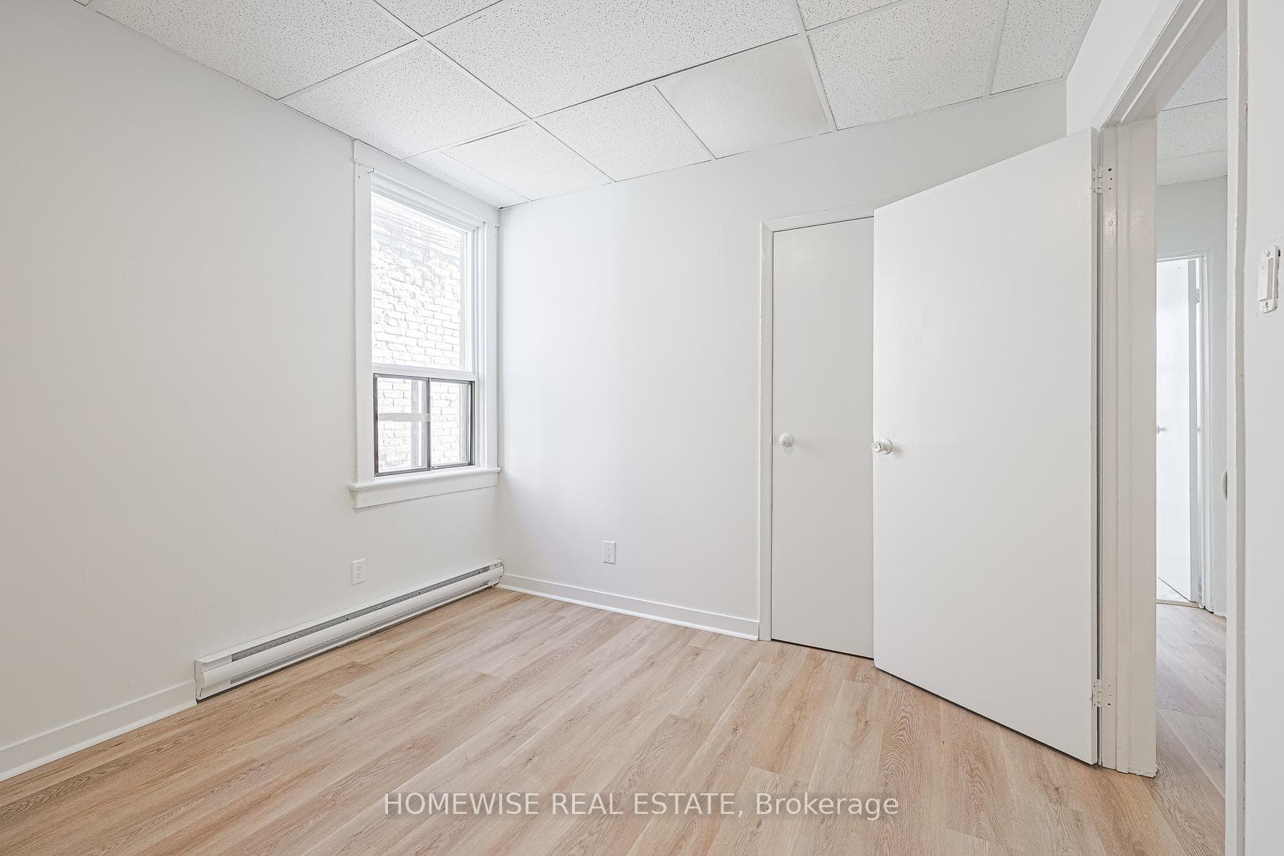 571 St Clair Avenue photo 15