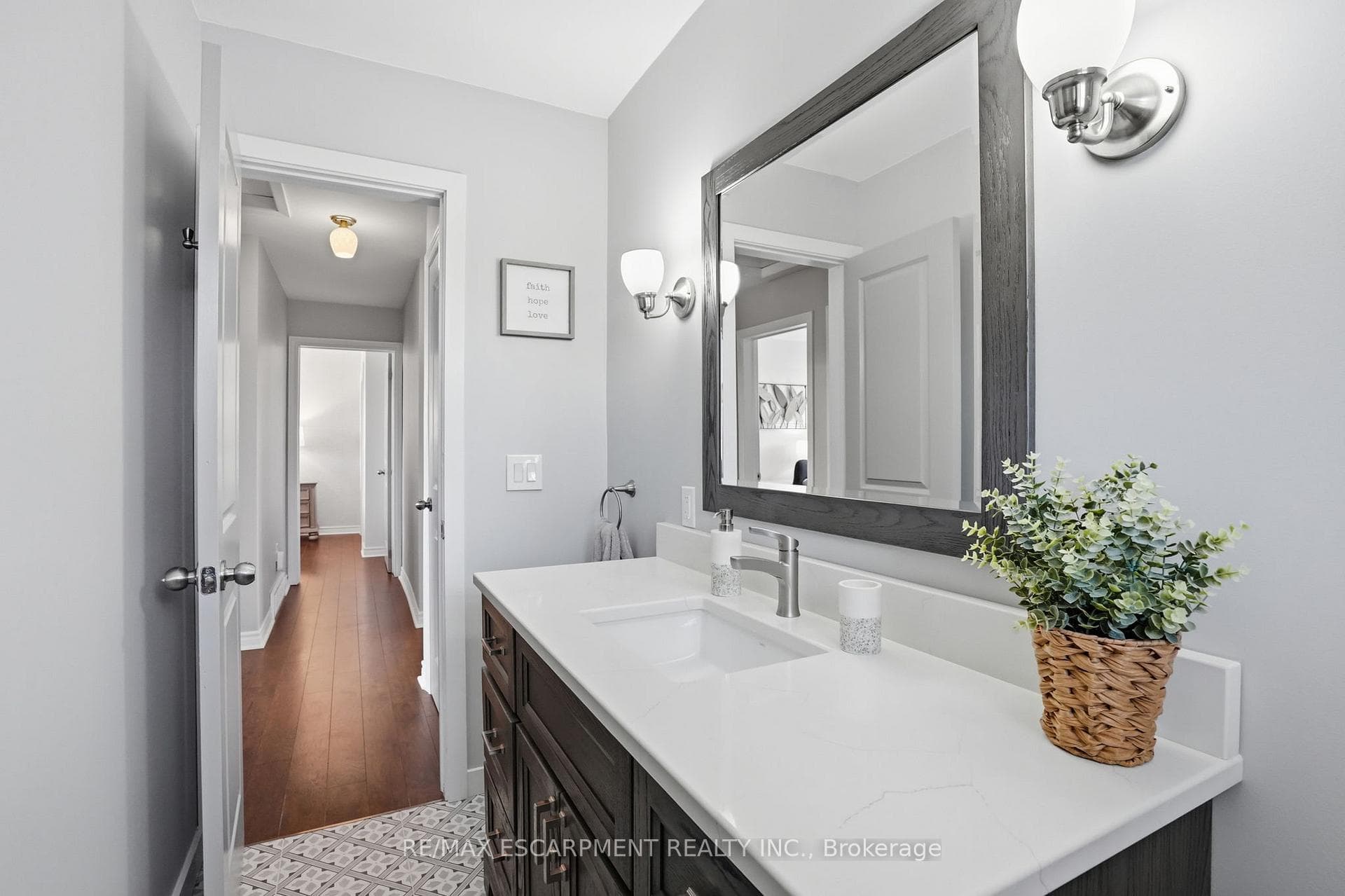92 Watt Avenue photo 23