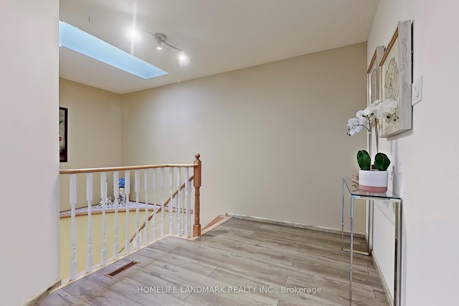 410 Carruthers Avenue photo 19