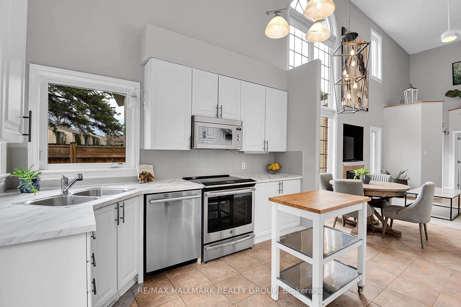 KITCHEN | double corner sink