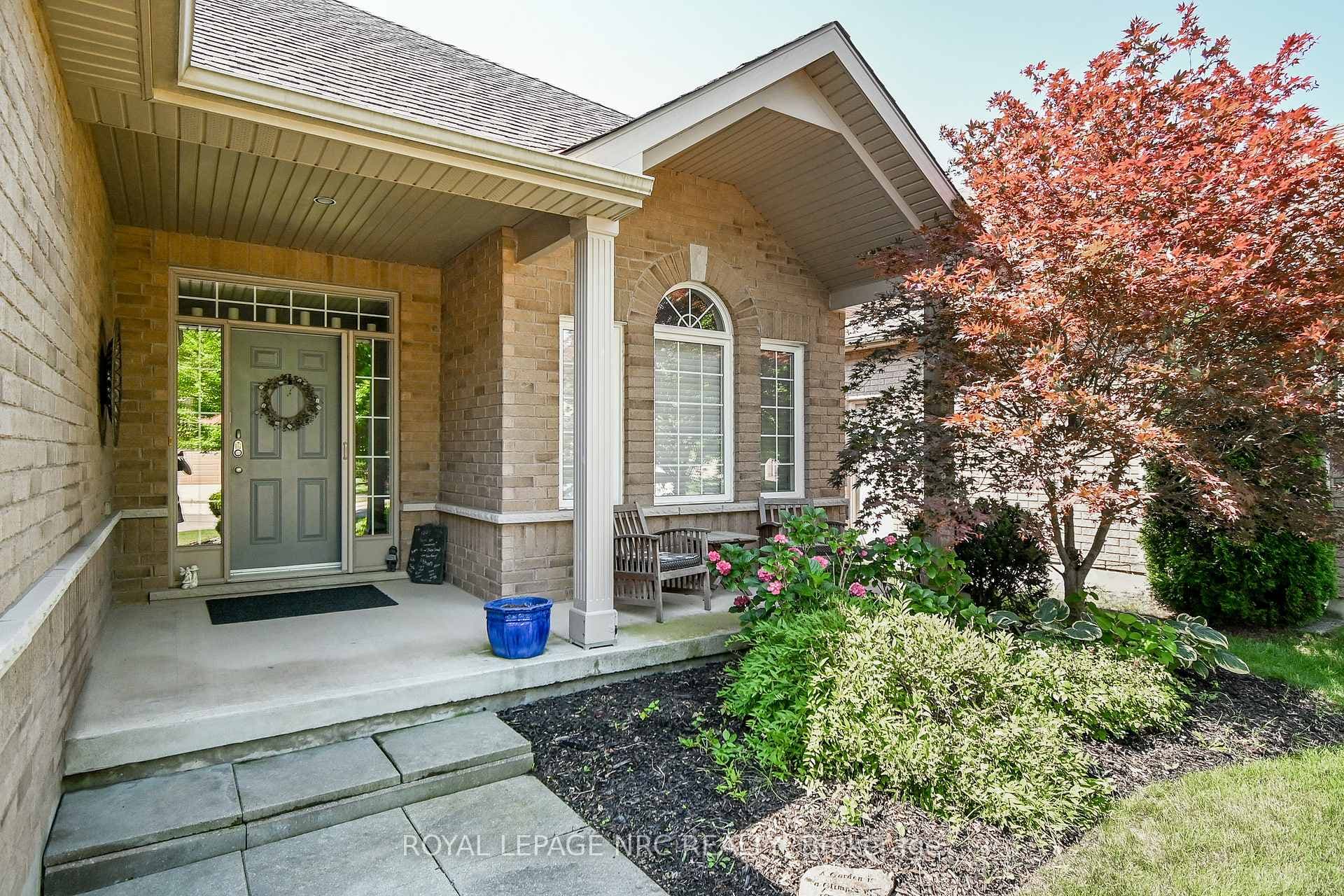 39 Loretta Drive photo 3