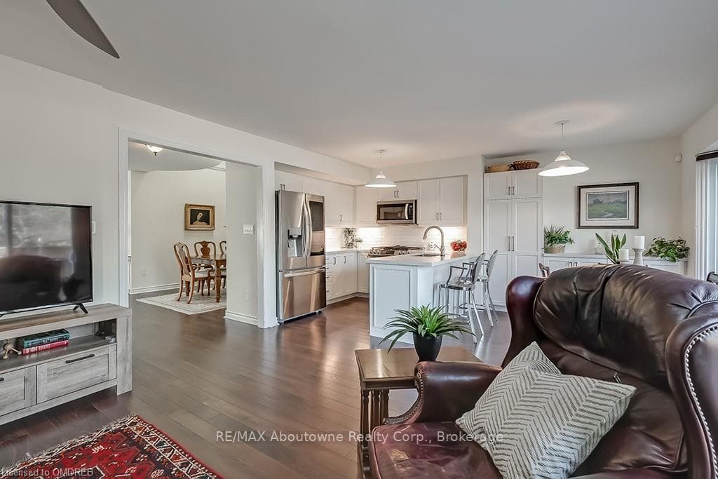 286 HAMILTON Drive Unit 1 photo 19