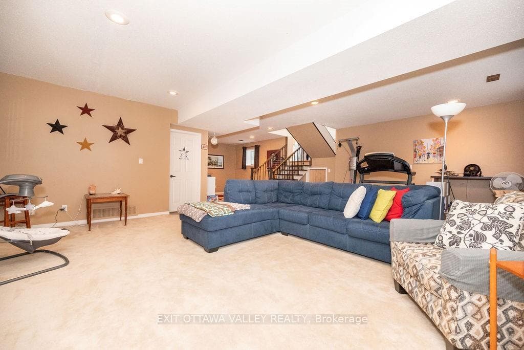 37 THOMAS Street photo 25