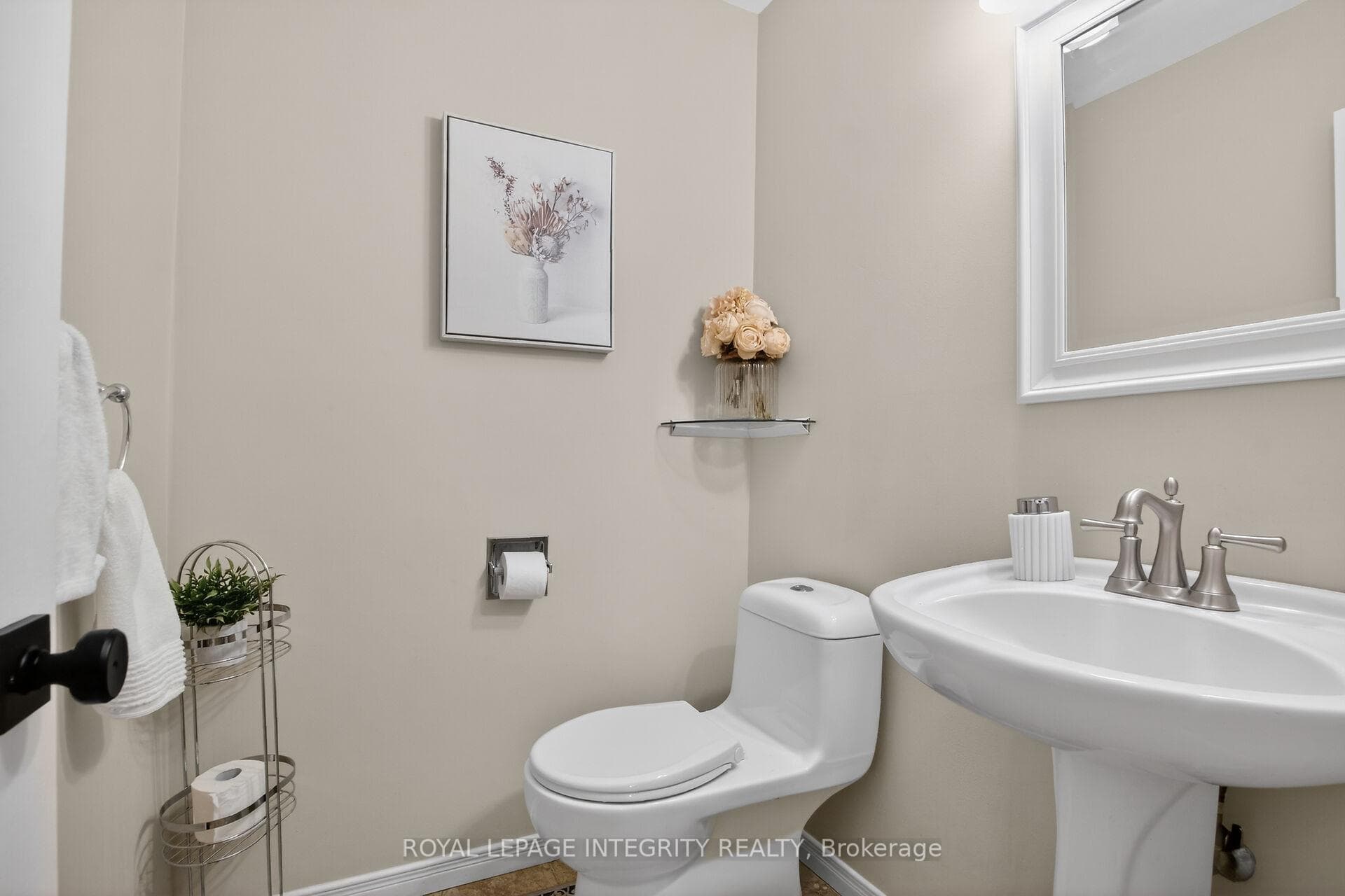 1646 Grey Nuns Drive photo 46