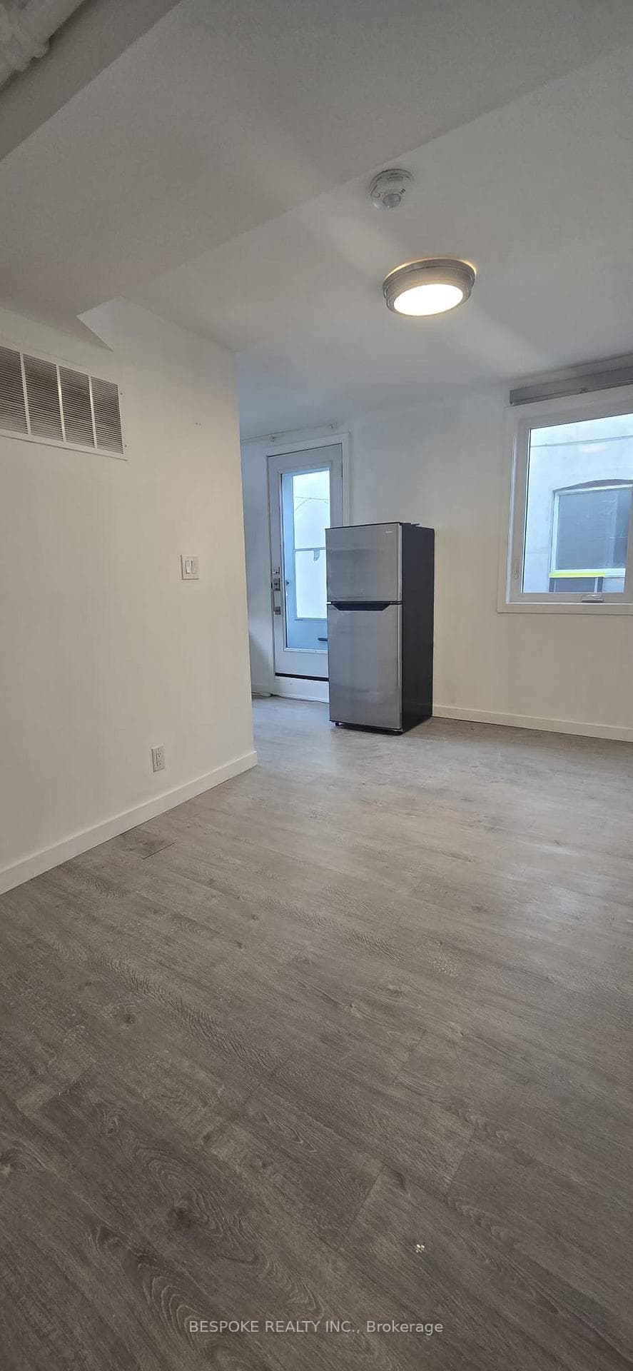 288 EGLINTON Avenue Unit 1 photo 11