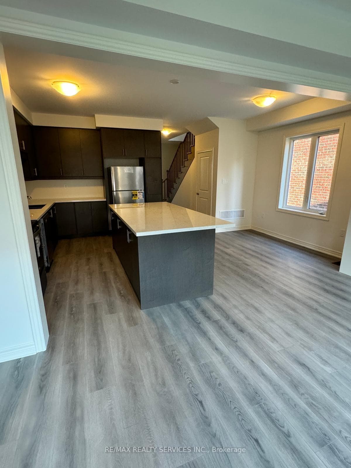 15 Gledhill Crescent photo 6