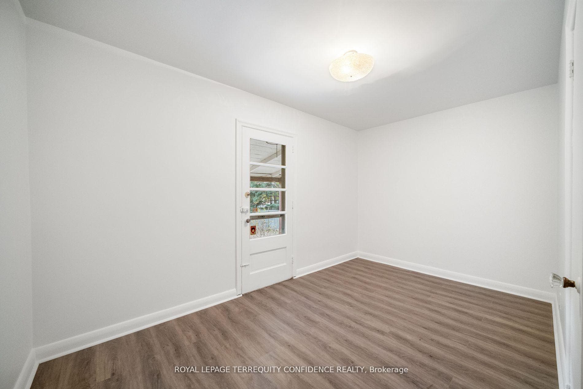 431 Hounslow Avenue photo 14