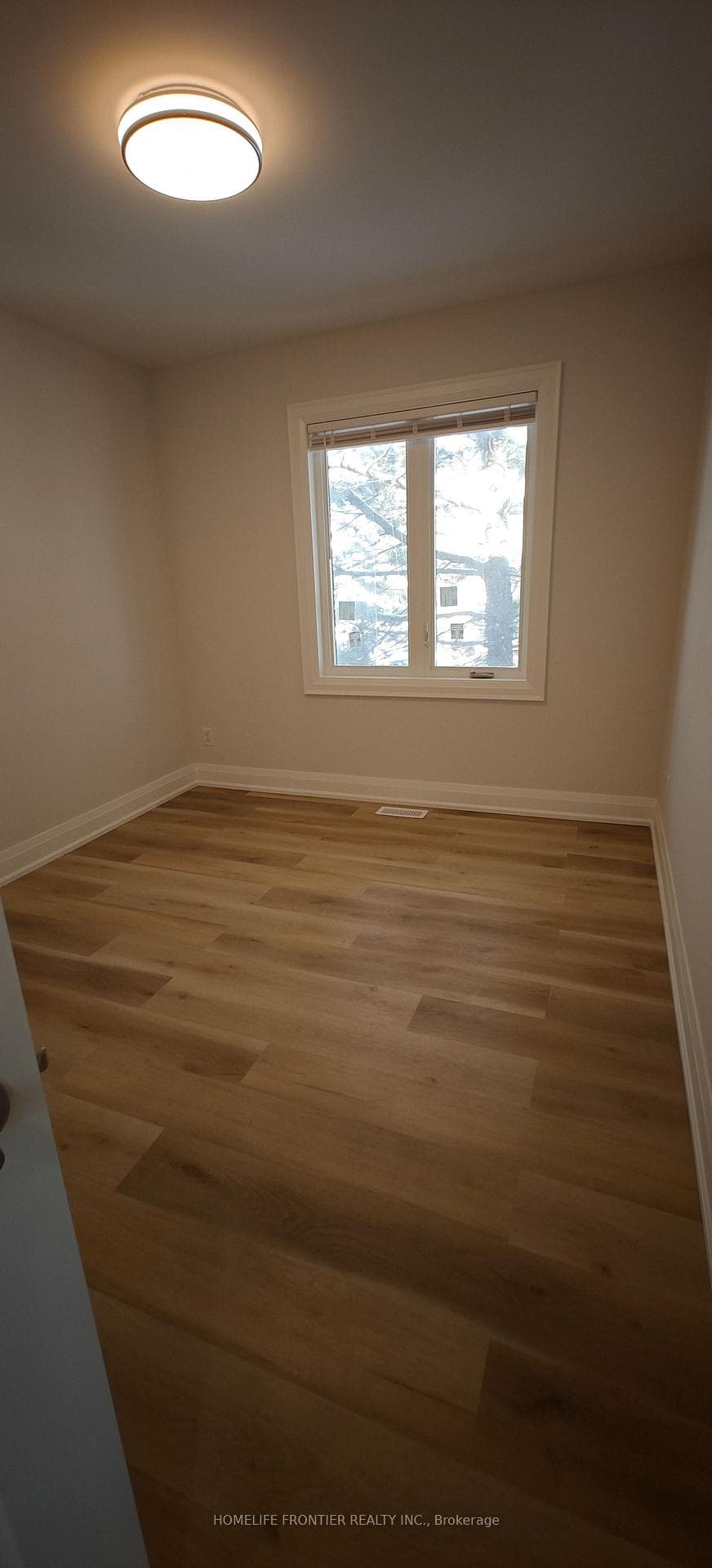 250 Cameron Avenue photo 10