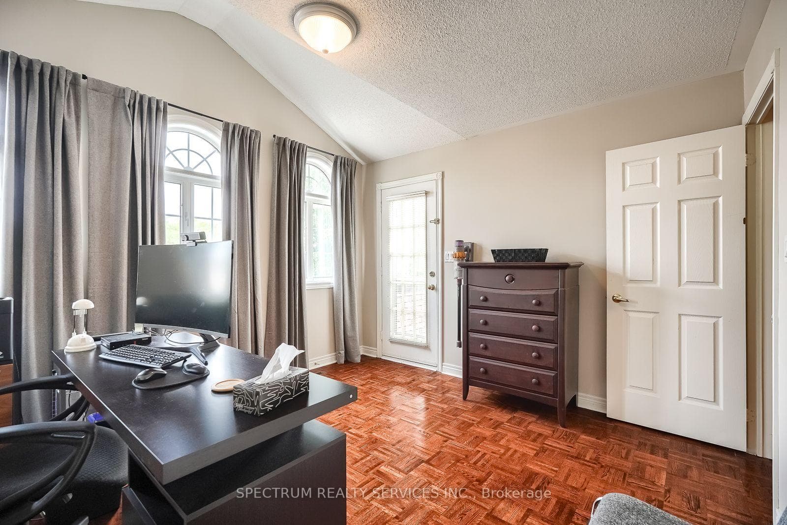 51 Monterey Road photo 36
