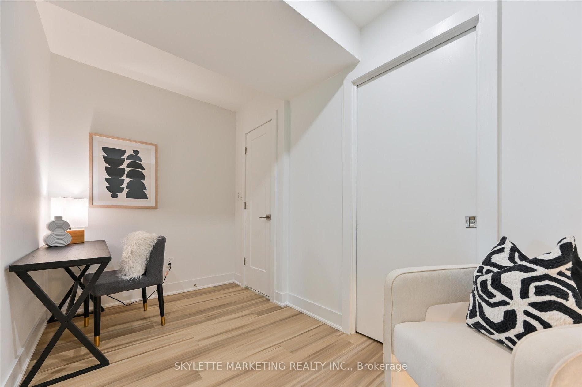 118 Finch Avenue Unit 8 photo 19