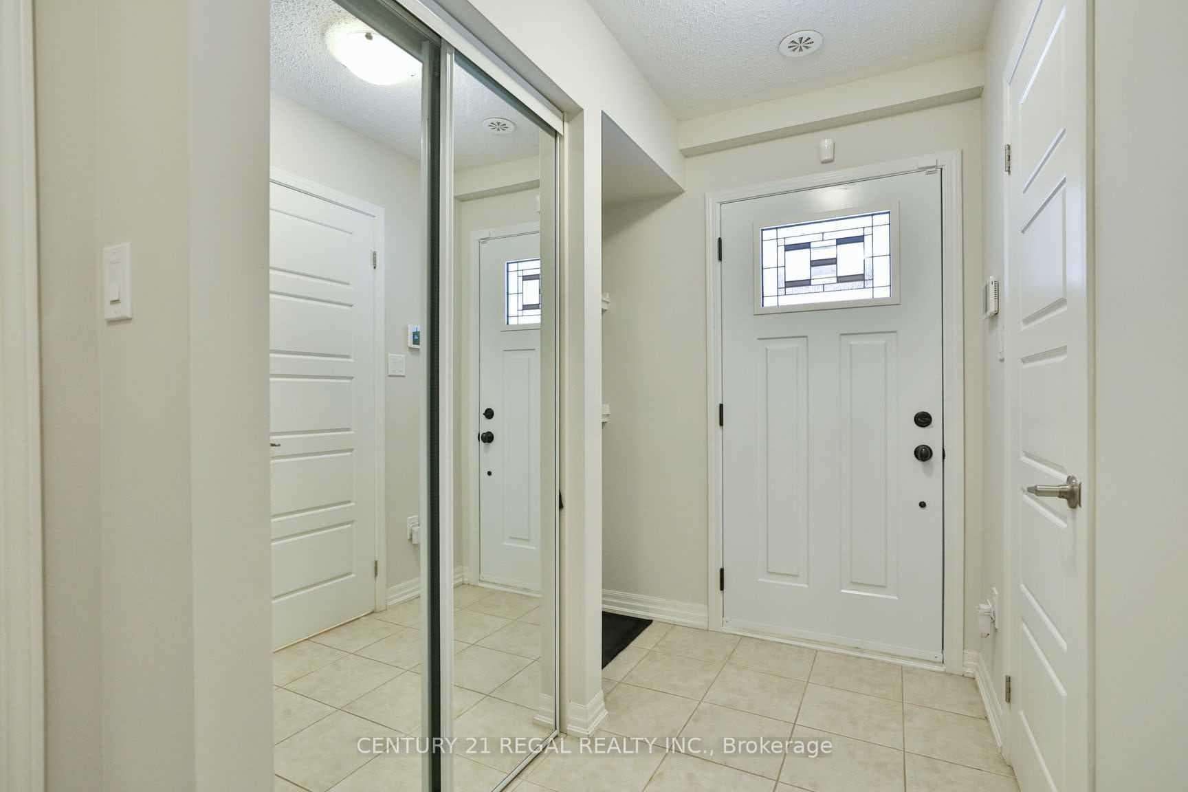 3089 Harbell Gate photo 2