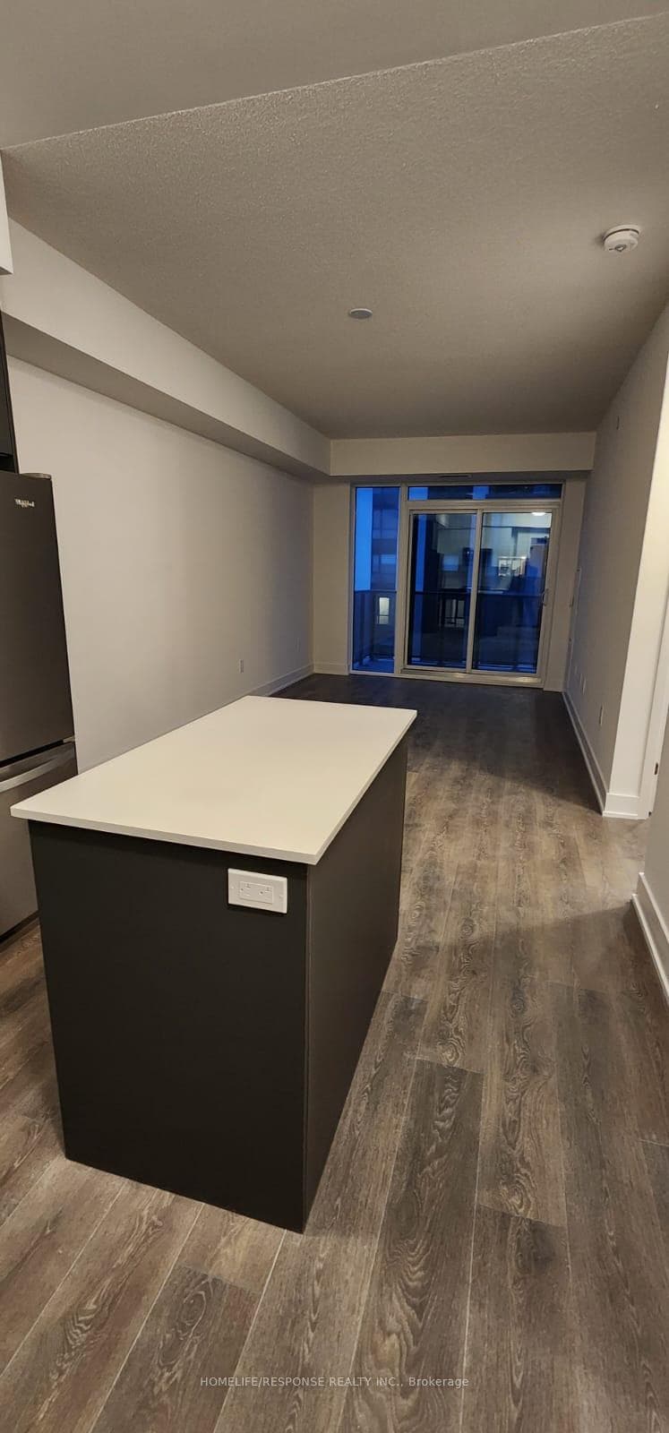 204 BURNHAMTHORPE Road Unit 1203 photo 4
