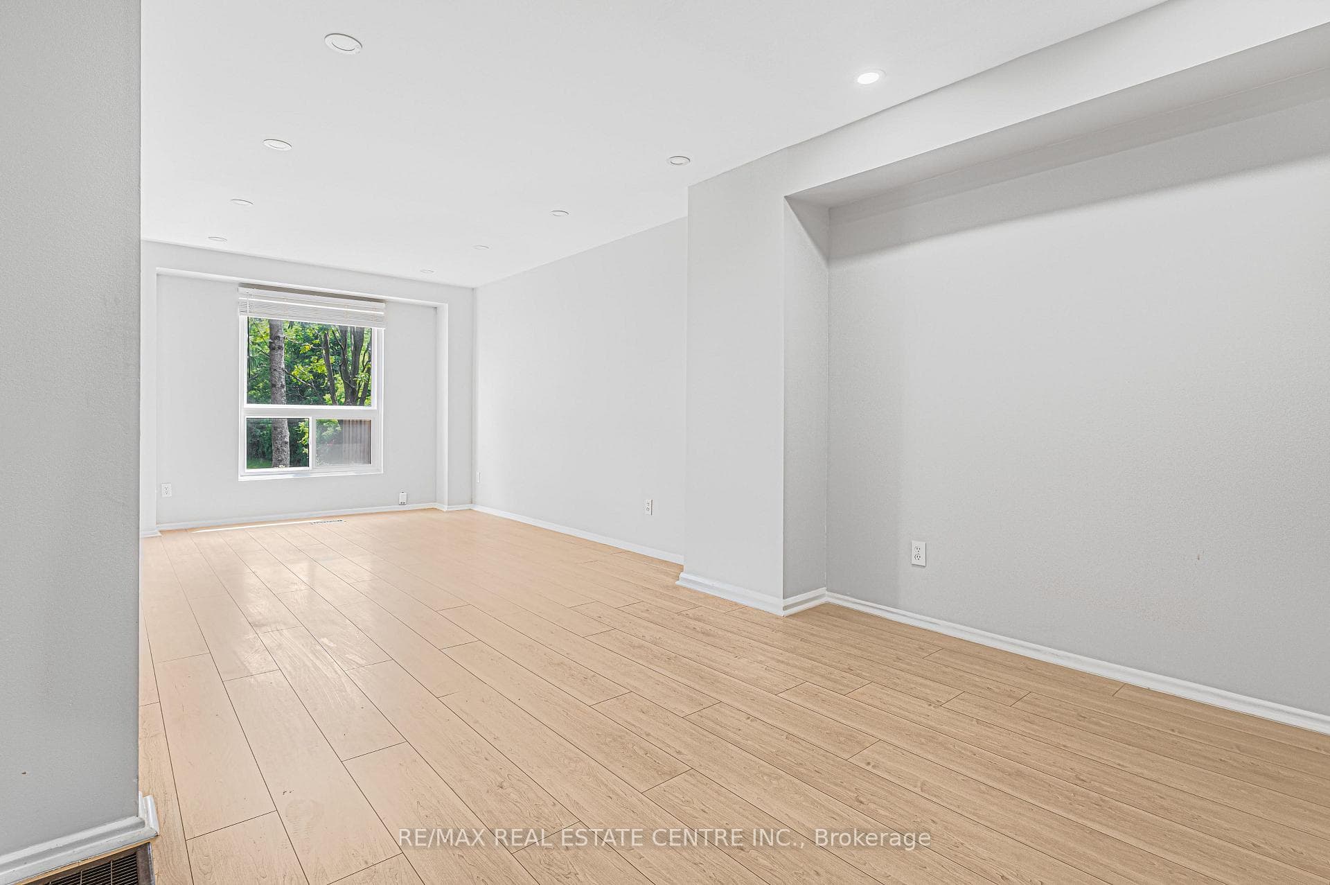 1330 Trowbridge Drive Unit 16 photo 10