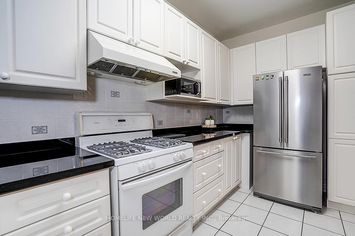 2305 Woodfield Road photo 24