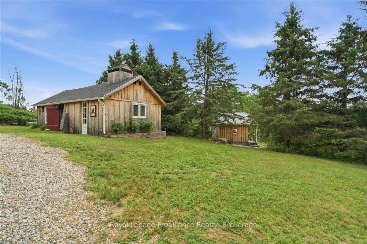 2017 Clark Road photo 38