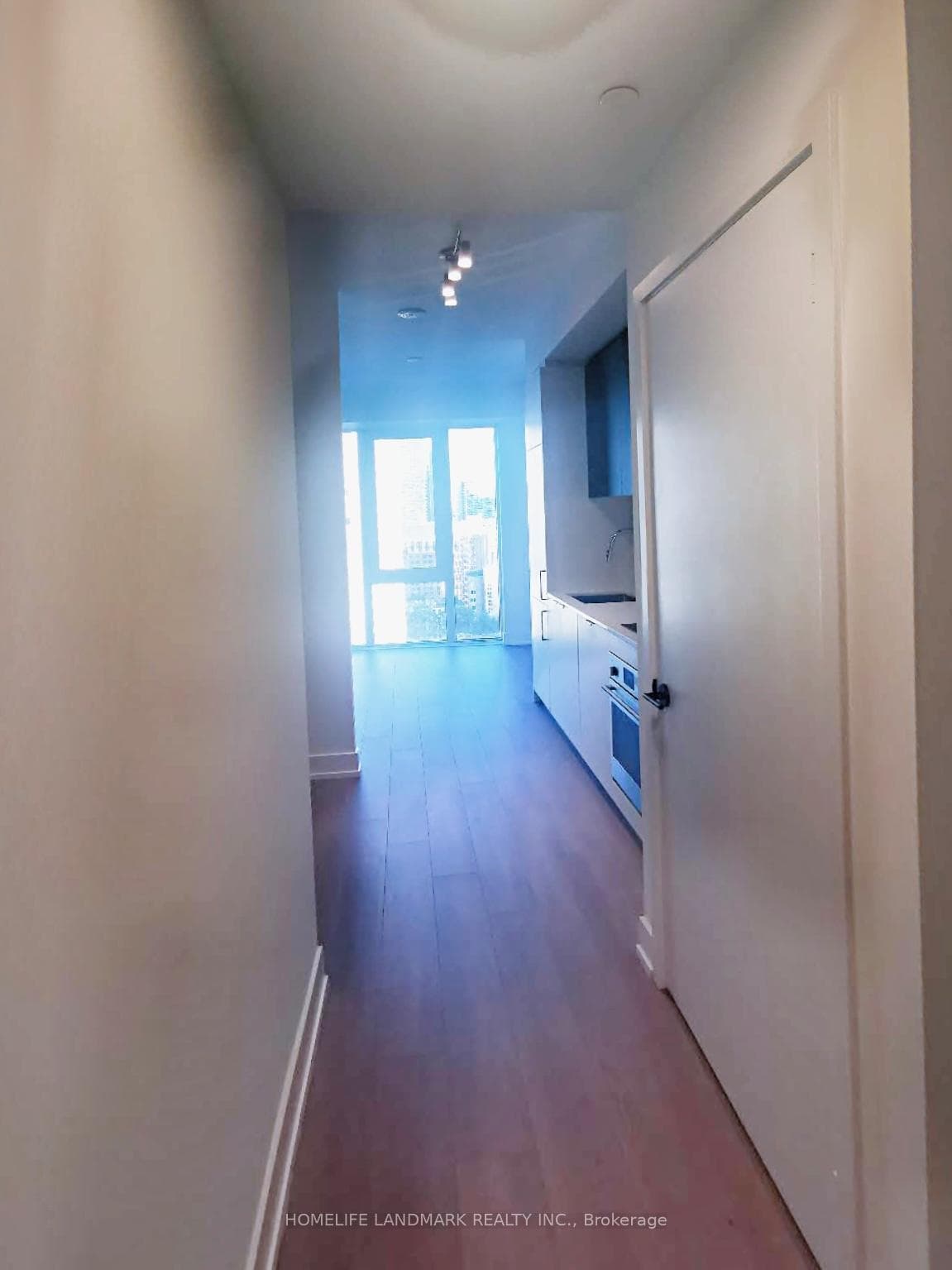 308 Jarvis Street Unit 1512 photo 3