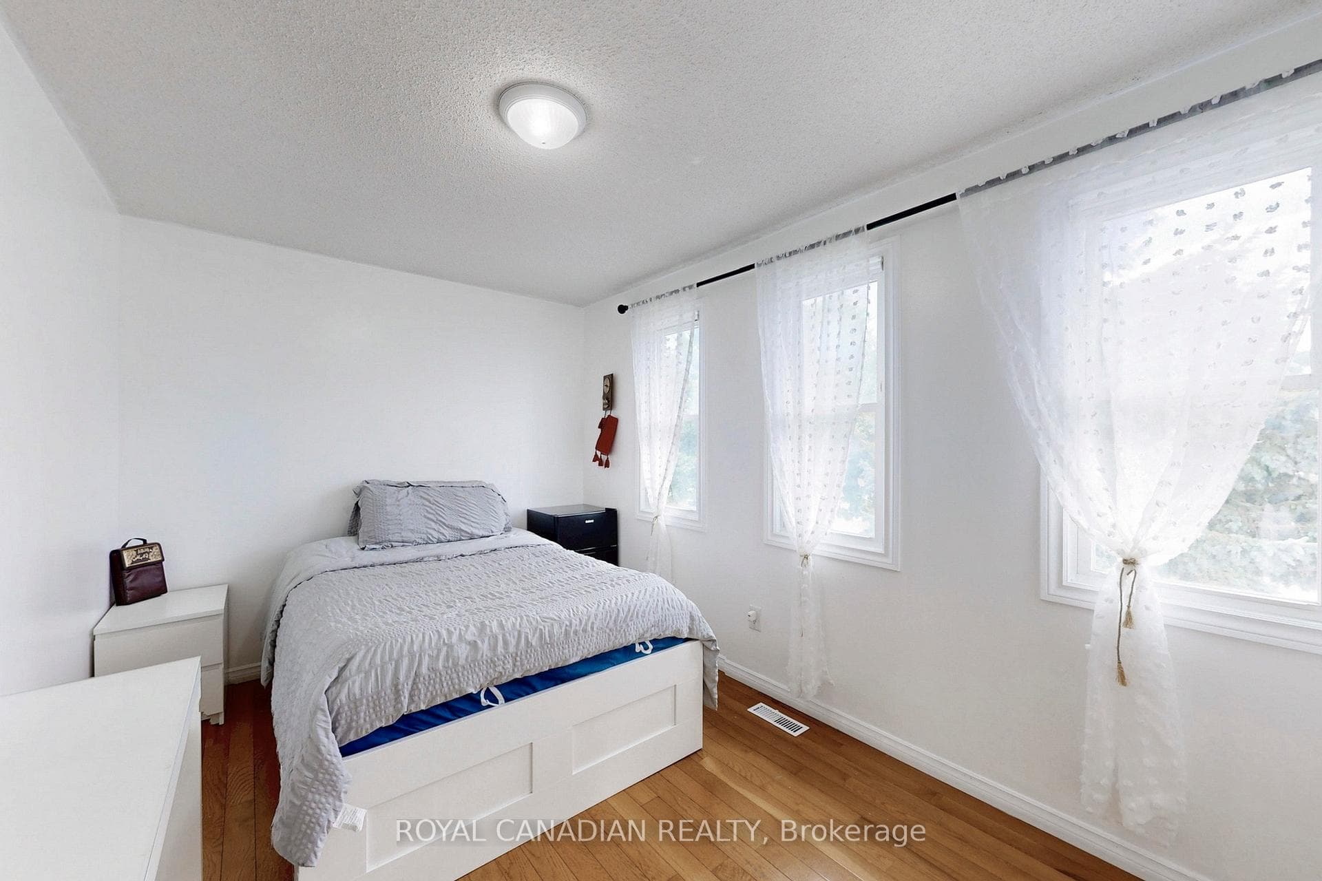 18 Millpond Place photo 25