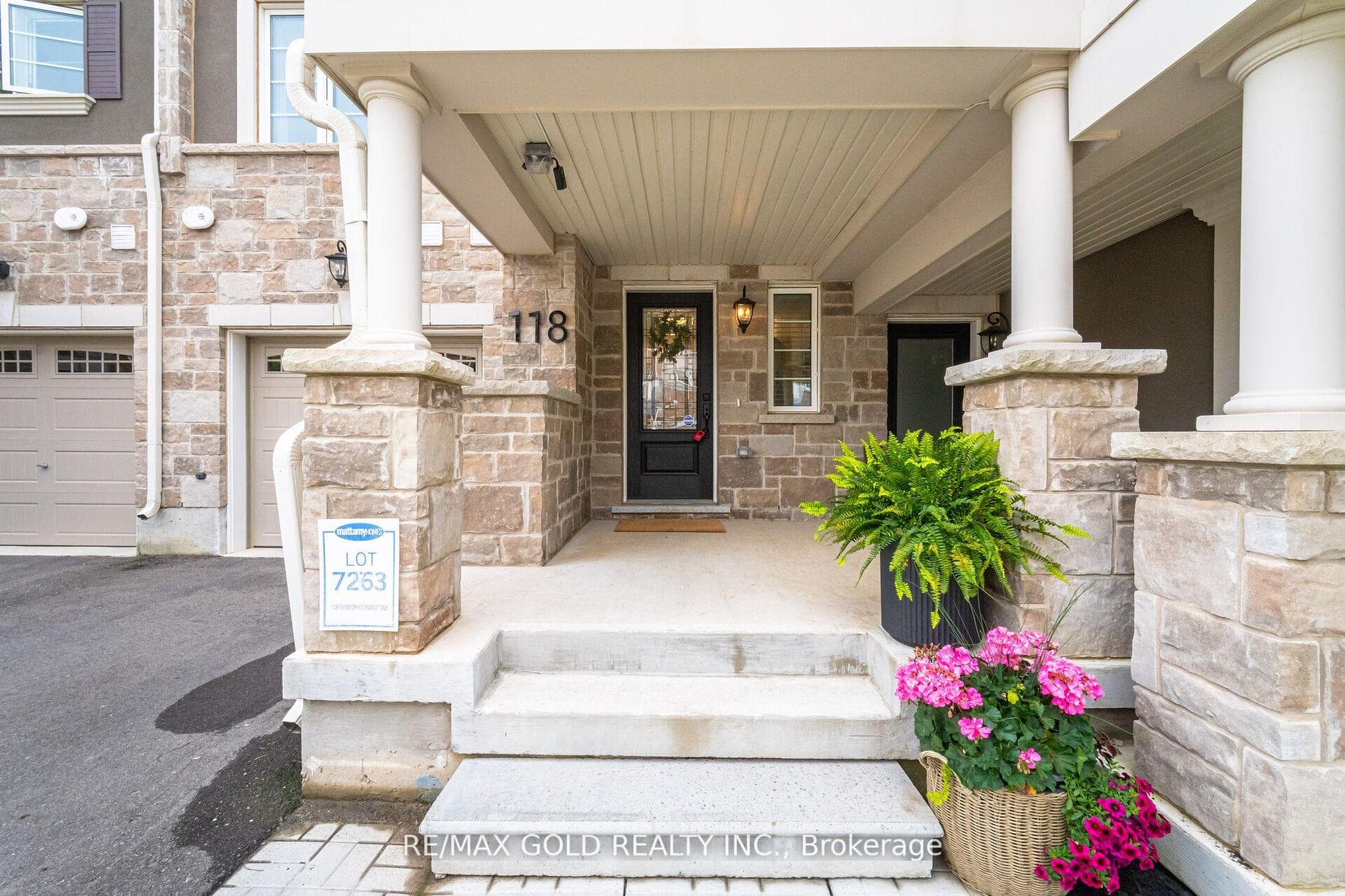 118 Christopher Road photo 3
