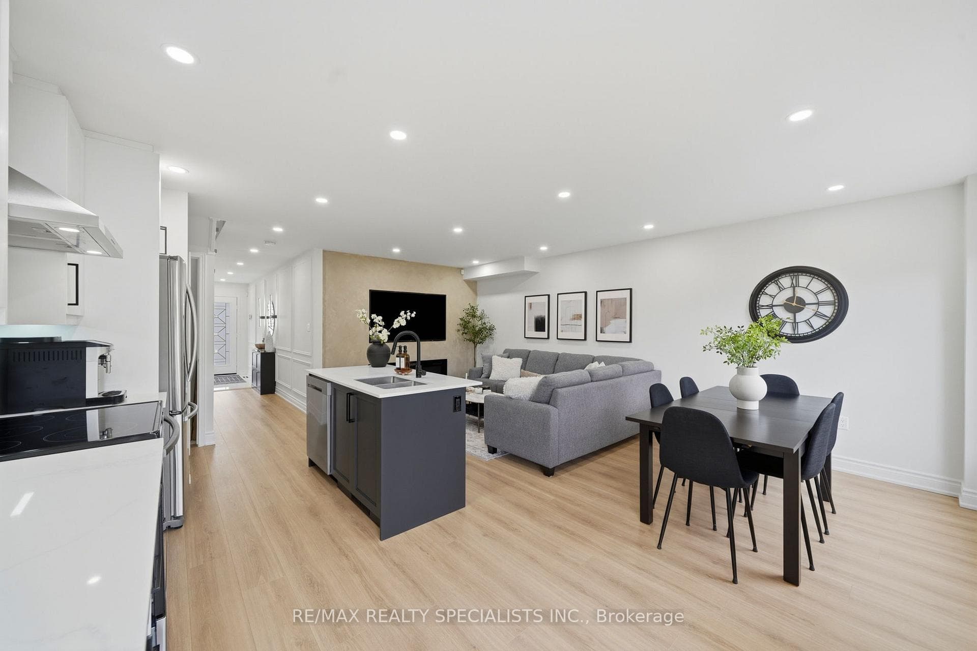 65 Ironhorse Crescent photo 8