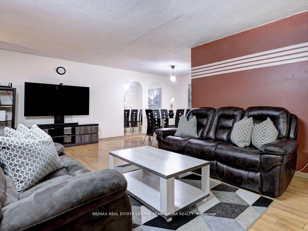 15 Kensington Road Unit #910 photo 14