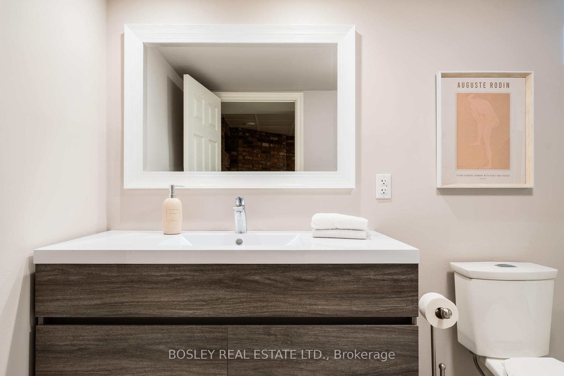 80 Gray Crescent photo 36
