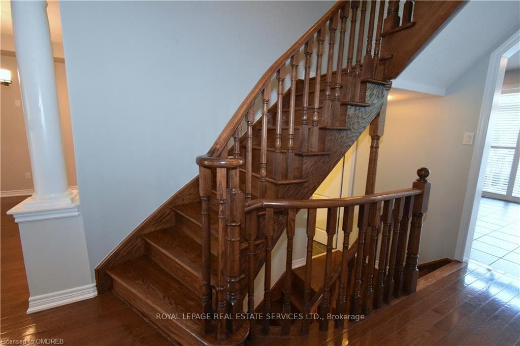 212 Beechtree Crescent photo 21