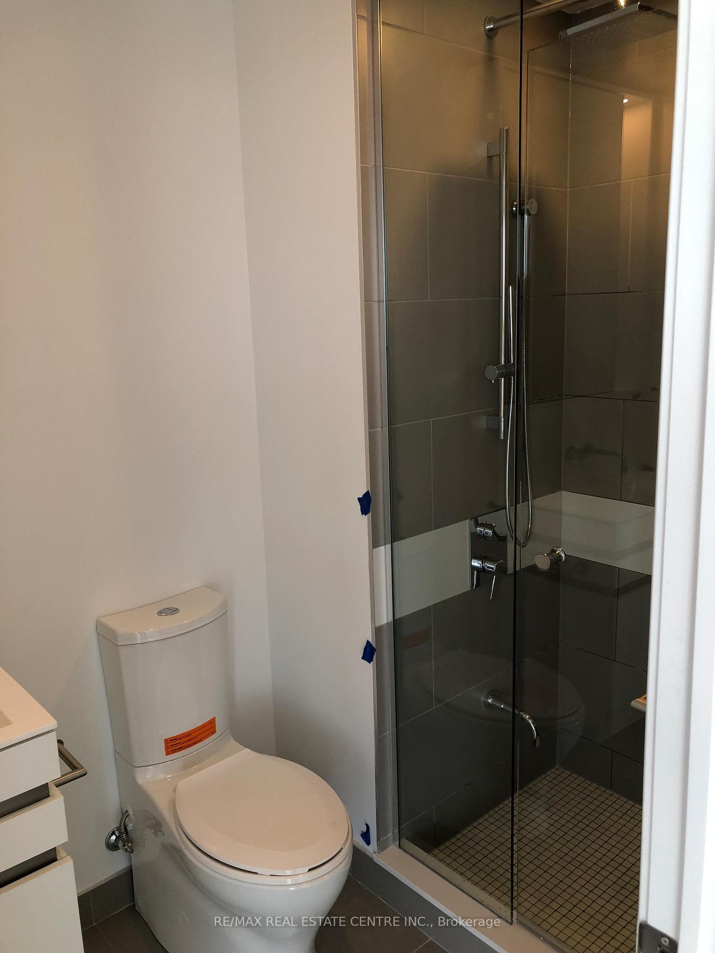 197 Yonge Street Unit 5013 photo 8