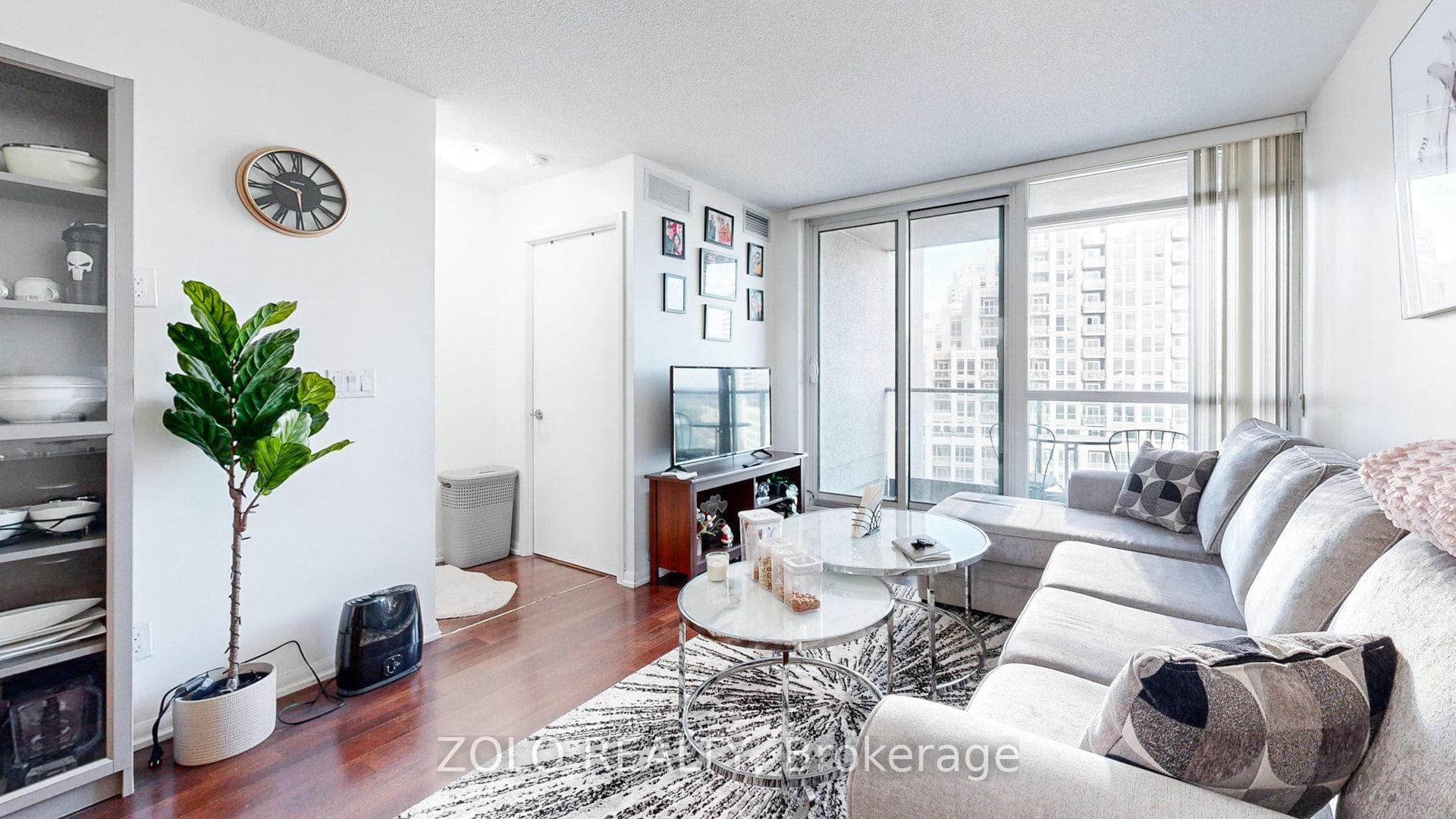 215 Fort york Boulevard Unit 1301 photo 12