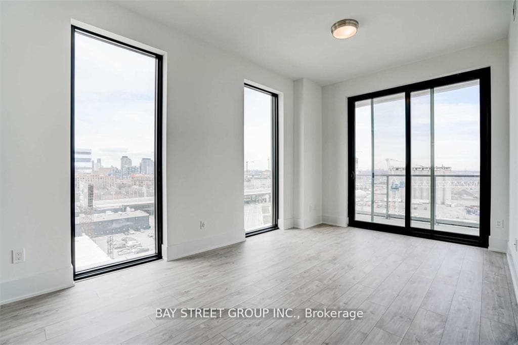 118 Merchants' Wharf Avenue Unit 1022 photo 12