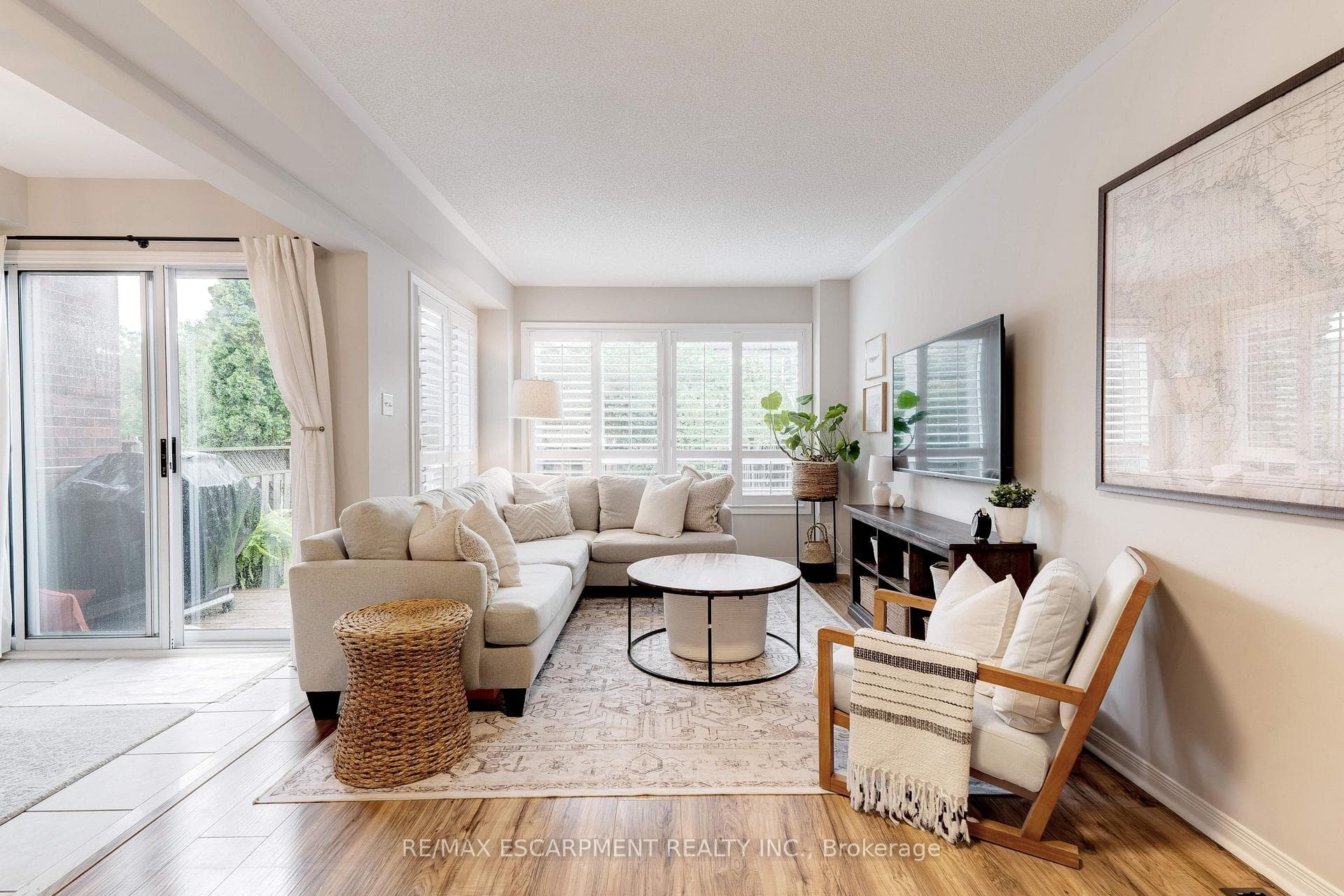 5647 Stella Lane photo 7