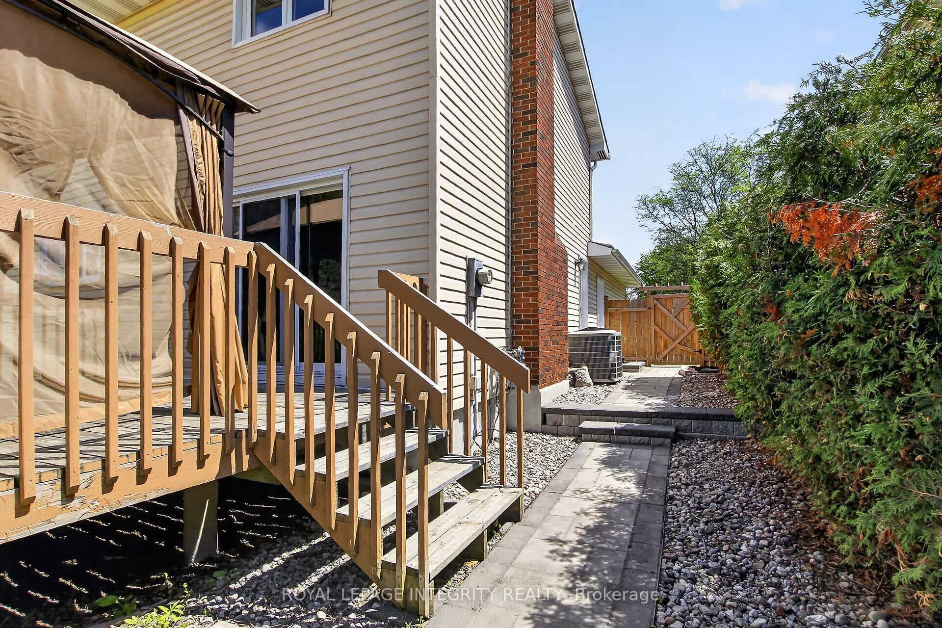 1646 Grey Nuns Drive photo 42