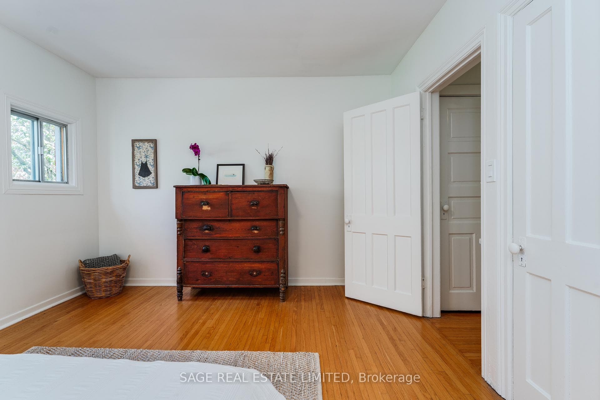 119 Gore Vale Avenue photo 17