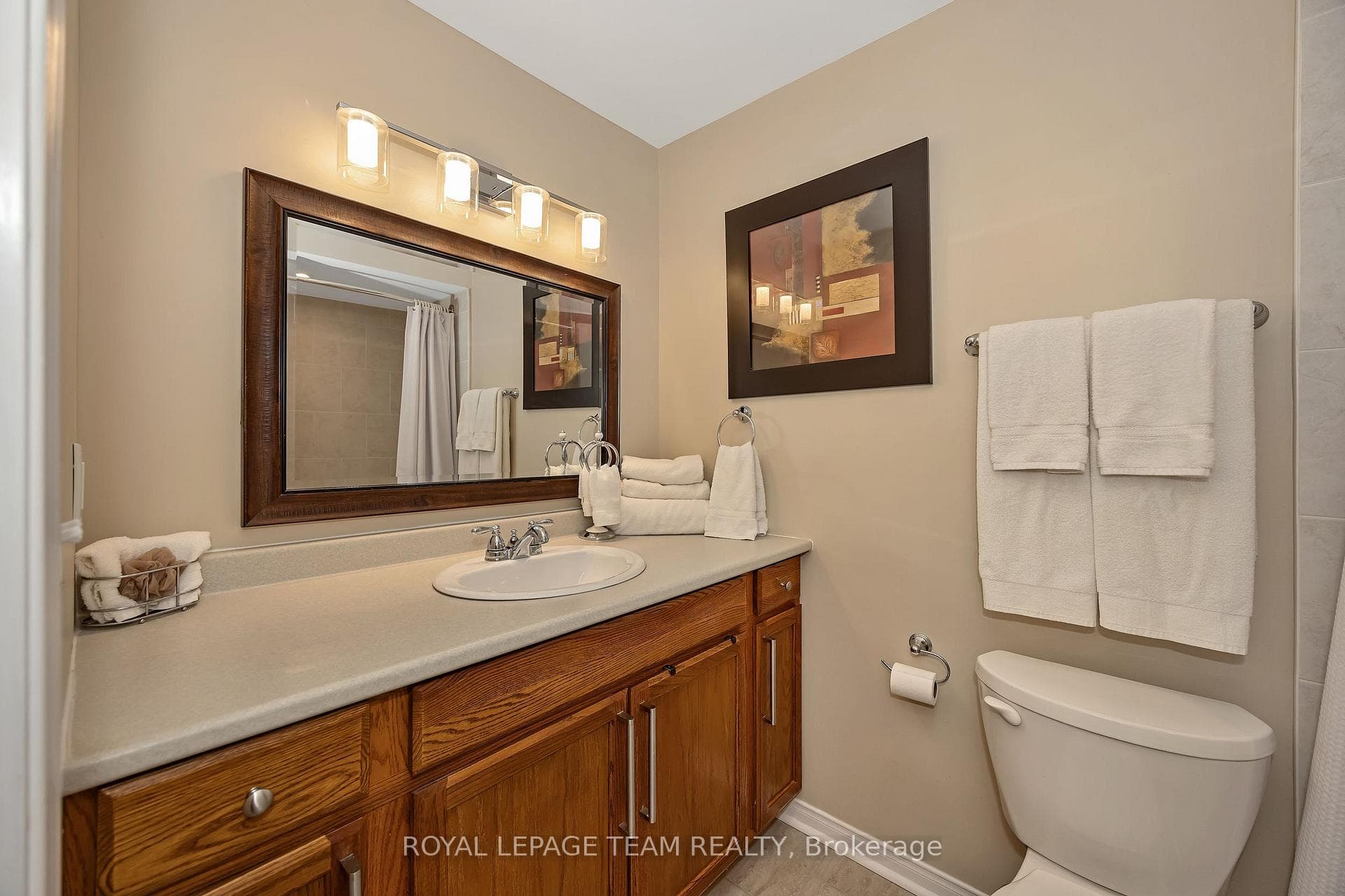 18 Benlea Drive Unit C photo 27