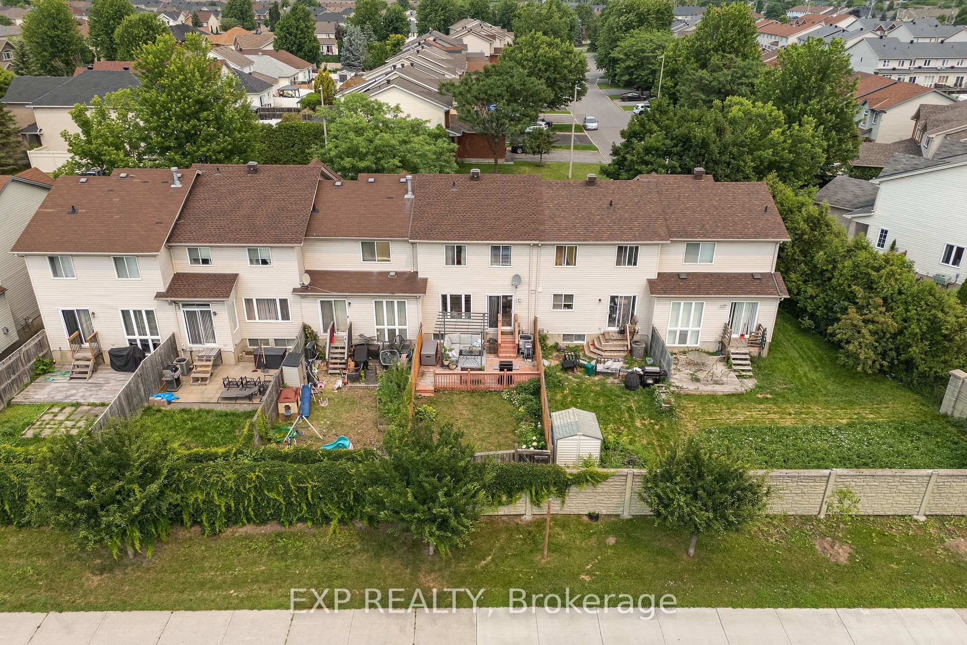 2010 Scully Way photo 27