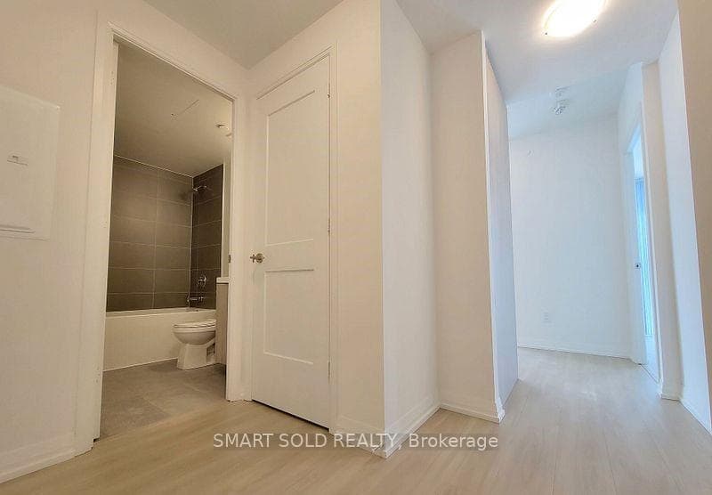 8 Widmer Street Unit 3403 photo 6