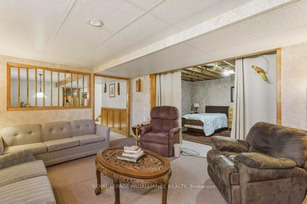 5320 Maple Street photo 37