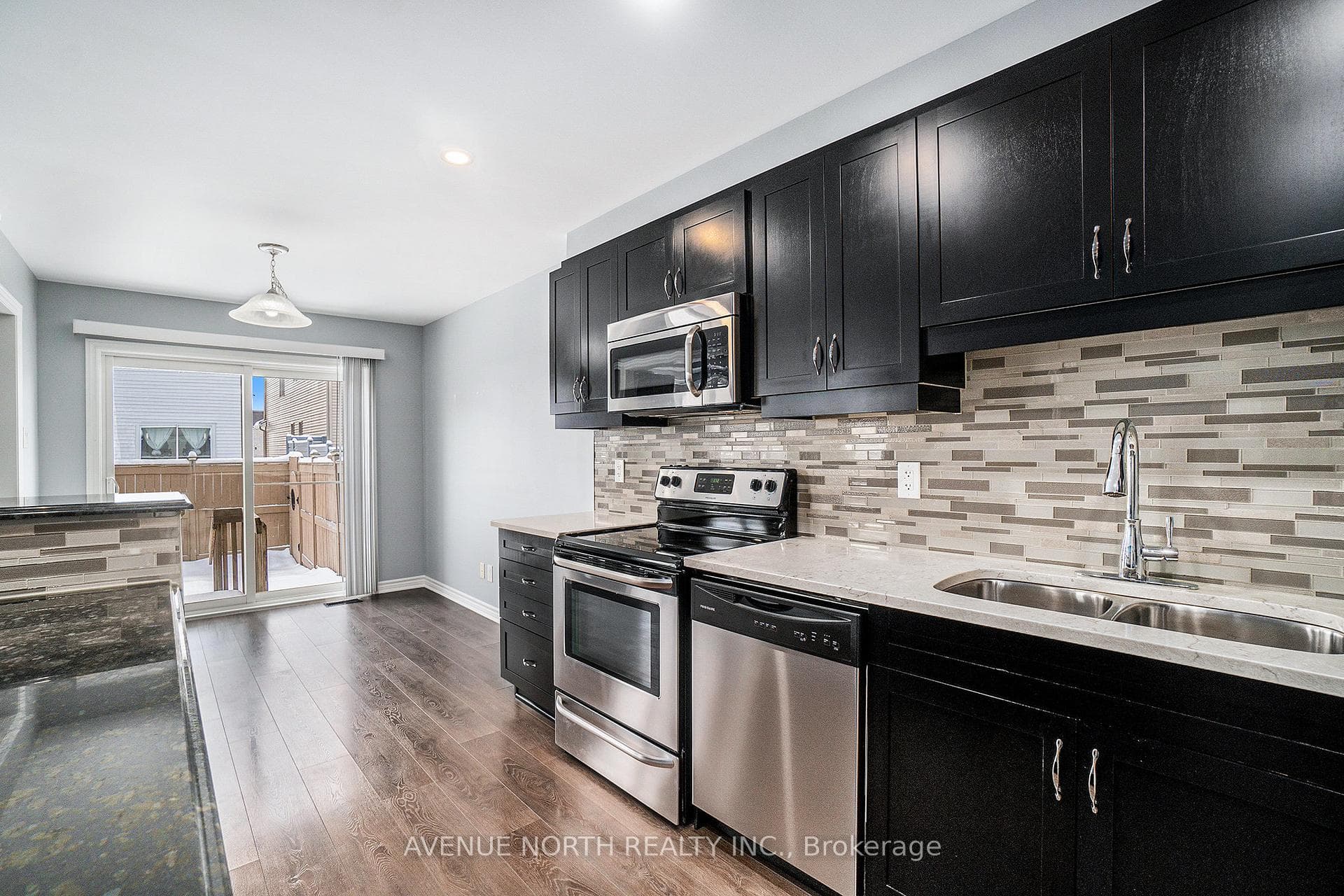 149 Mandalay Street photo 12